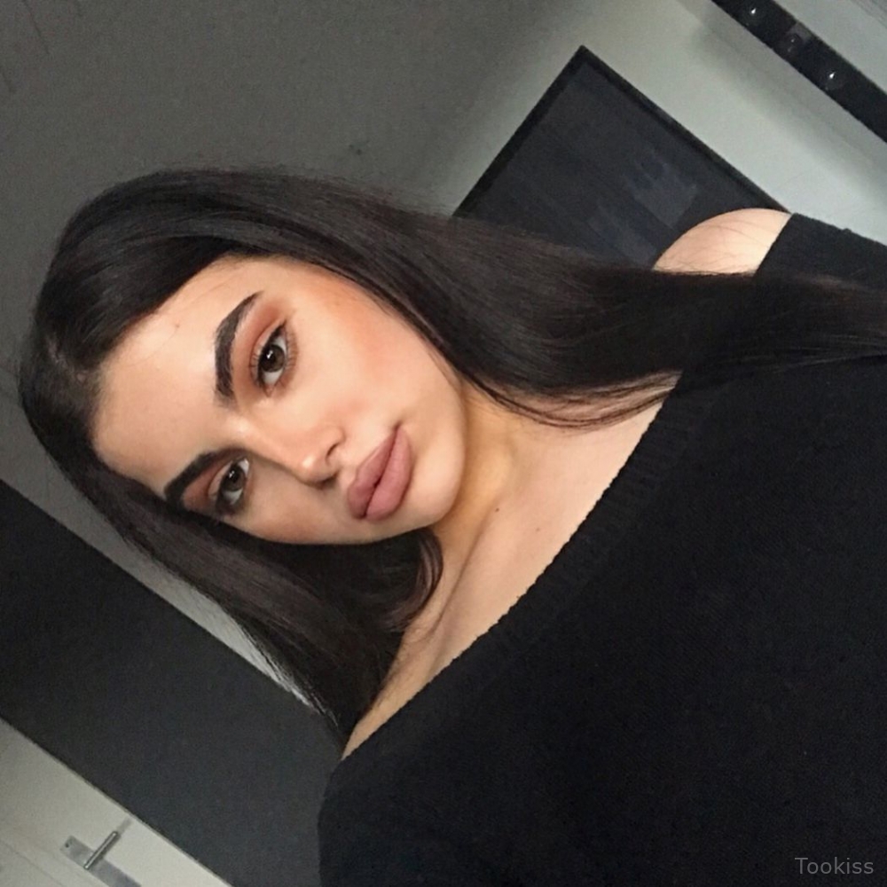 ErikaGeile – Kurvige Lesben ficken mit einem Dildo