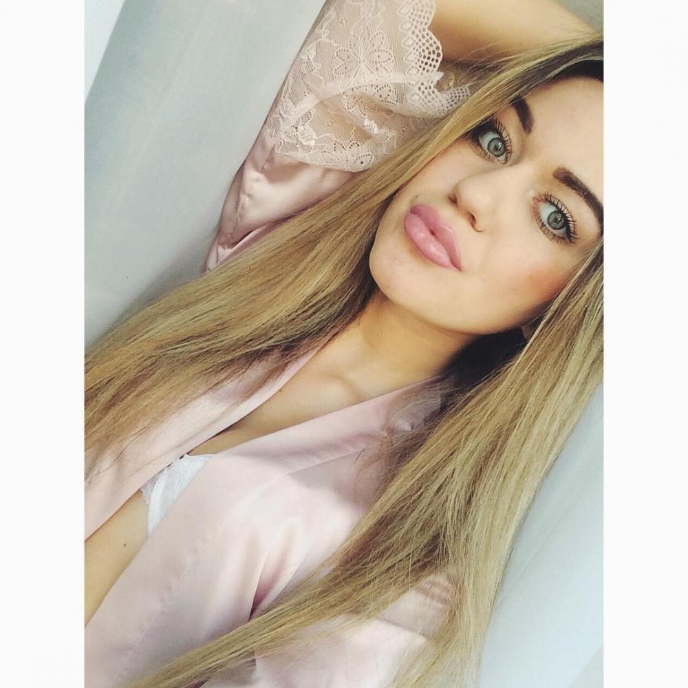 irina – Brünette Babe inspirieren einige schmutzige Gedanken